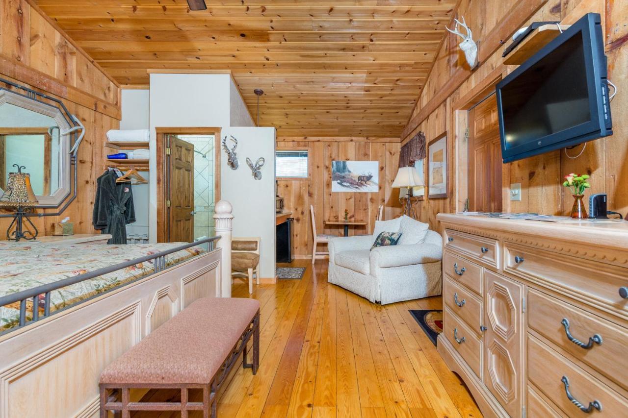Trapper's Rendezvous Bed & Breakfast Williams